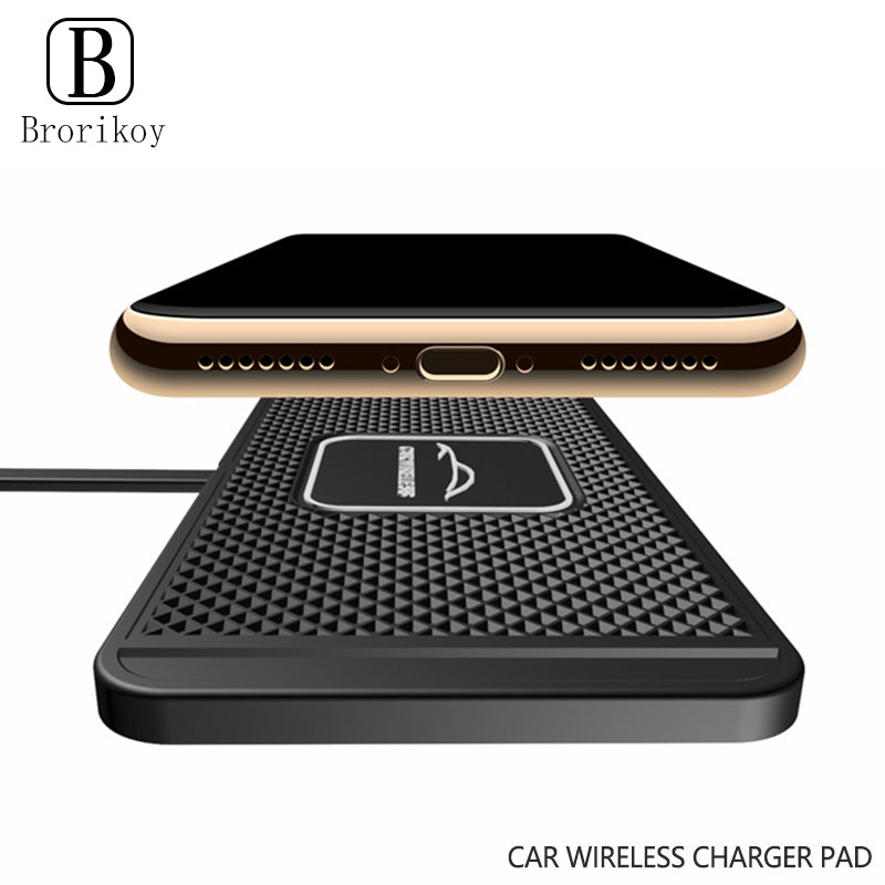 Chargeur de voiture sans fil Premium 30W, station d'accueil en Silicone antidérapant pour Apple iPhone 15 14 13 12 11 Pro Max Plus Mini | Station de recharge sans fil rapide pour voiture