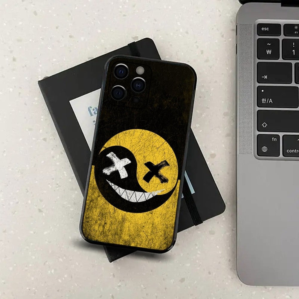 Coque iPhone Premium Rugged Devil Bad Boy Design | Étui MagSafe avec protection complète et protection d'objectif d'appareil photo pour Apple iPhone 15/14/13/12 Pro Max, Plus, Mini Cover | Coque de téléphone antichoc avec poche blindée et pare-chocs