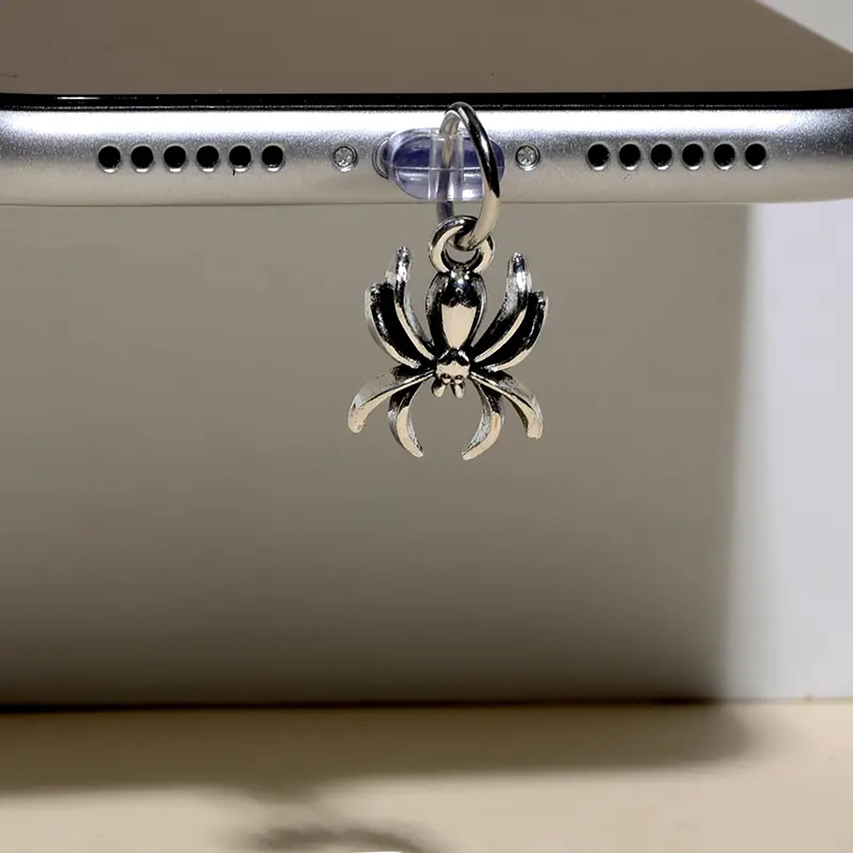 Universal Luxury Bling Diamond Metal Spider Phone Finger Ring Holder: 360° Rotatable Stand for Smartphones, Apple iPhone, Samsung, iOS & Android, Huawei, Xiaomi | Limited Edition